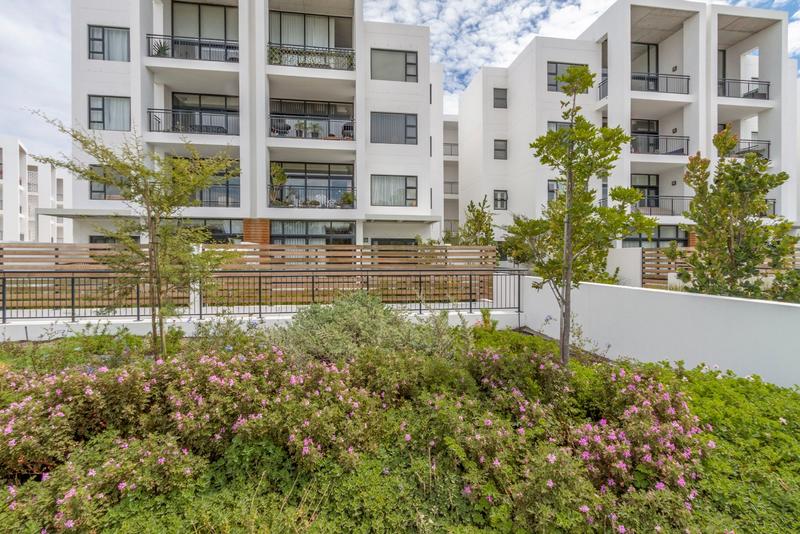 To Let 3 Bedroom Property for Rent in Paardevlei Western Cape